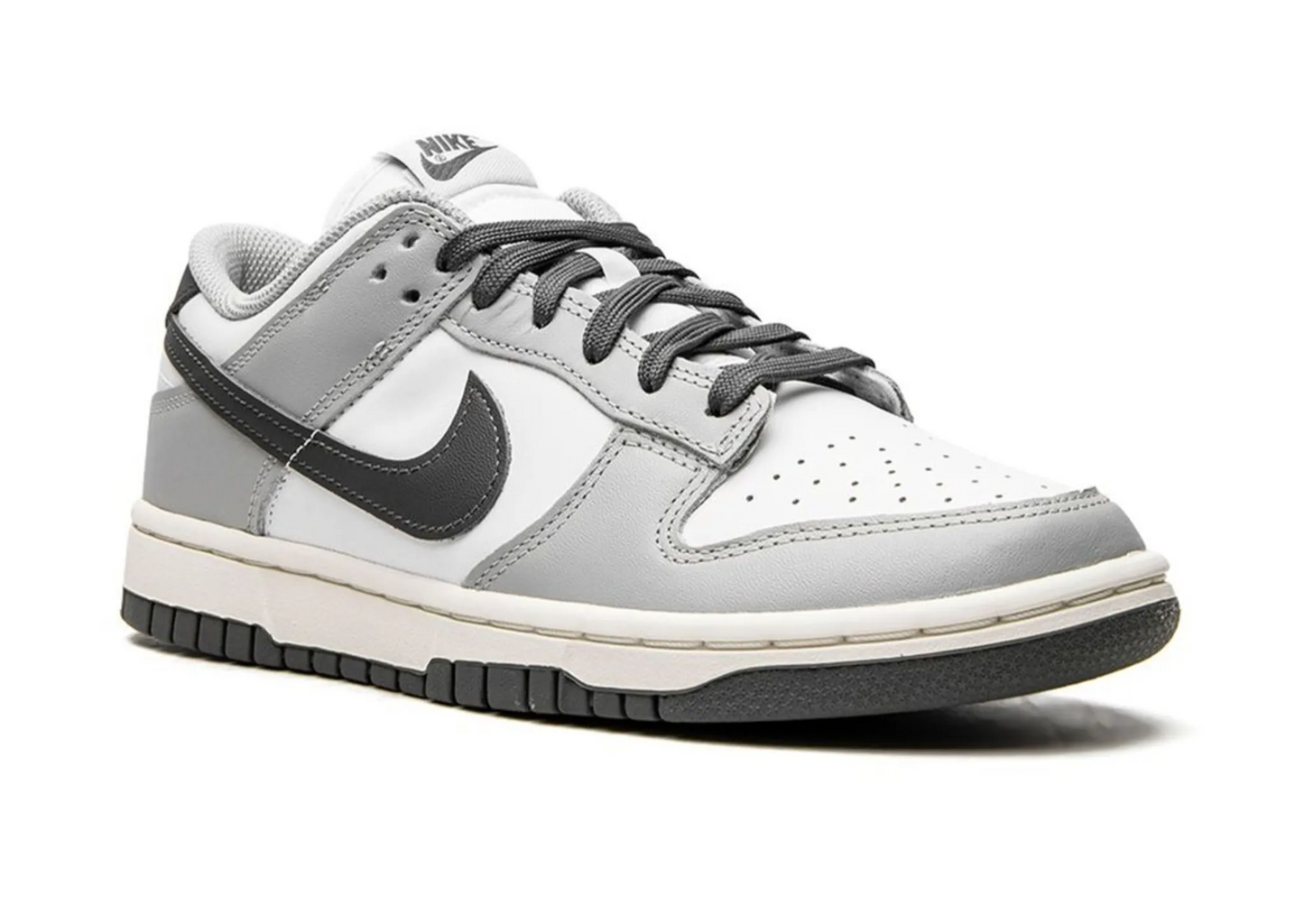 NIKE DUNK LOW LIGHT SMOKE GREY