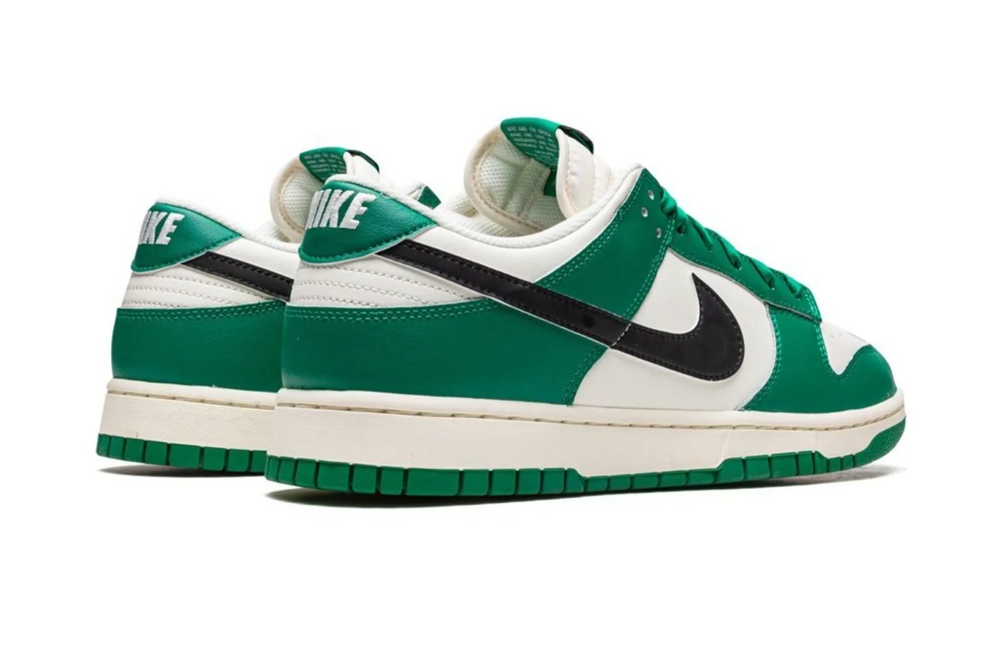 NIKE DUNK LOW RETRO SE GREEN